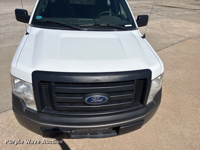image for item ET6145 2011 Ford F150 XL pickup truck