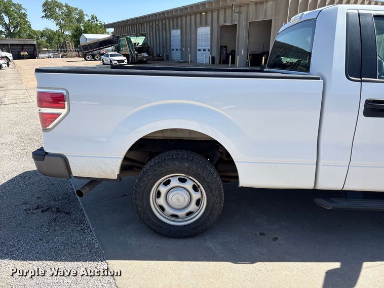 image for item ET6145 2011 Ford F150 XL pickup truck