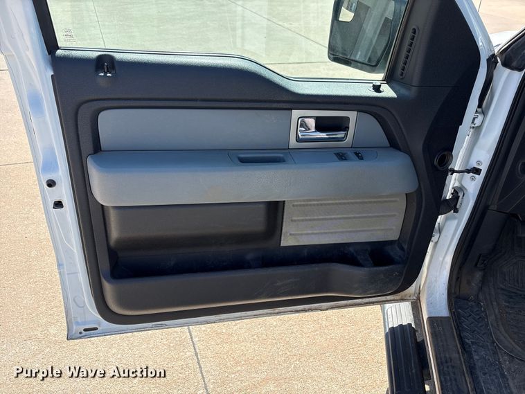 image for item ET6145 2011 Ford F150 XL pickup truck