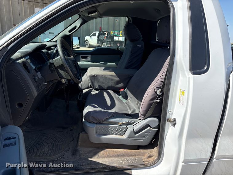 image for item ET6145 2011 Ford F150 XL pickup truck