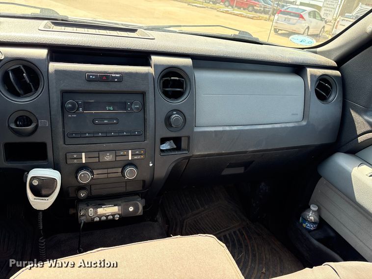 image for item ET6145 2011 Ford F150 XL pickup truck