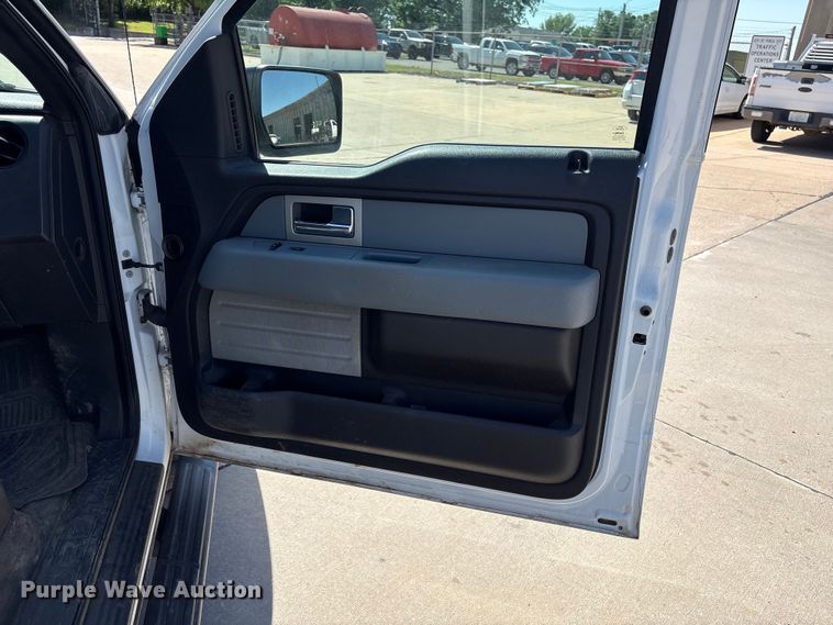 image for item ET6145 2011 Ford F150 XL pickup truck