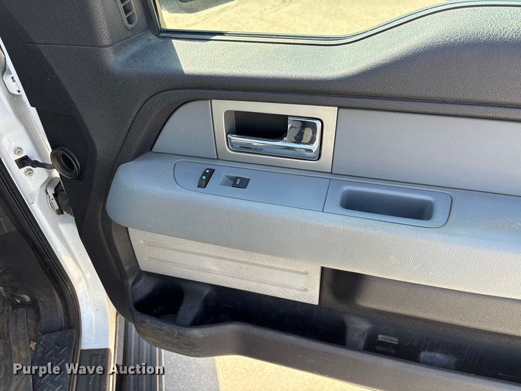 image for item ET6145 2011 Ford F150 XL pickup truck