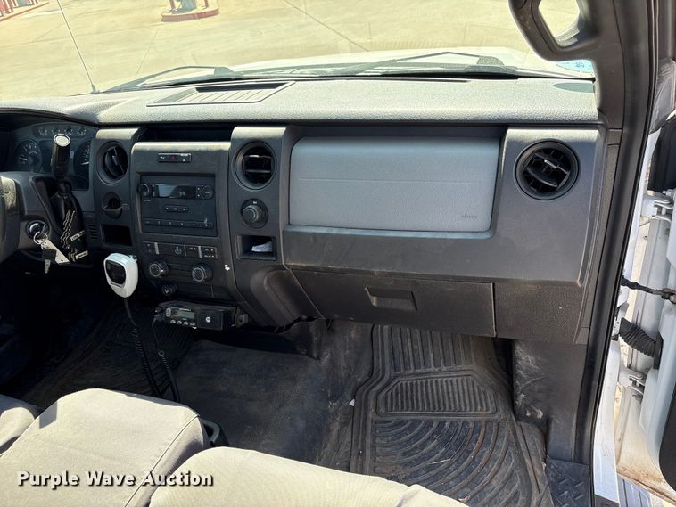 image for item ET6145 2011 Ford F150 XL pickup truck