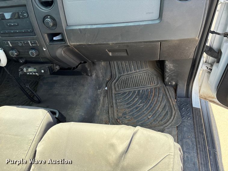 image for item ET6145 2011 Ford F150 XL pickup truck
