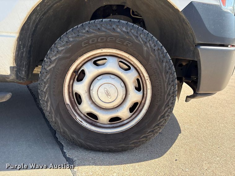 image for item ET6145 2011 Ford F150 XL pickup truck