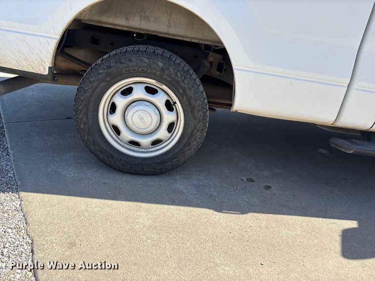 image for item ET6145 2011 Ford F150 XL pickup truck