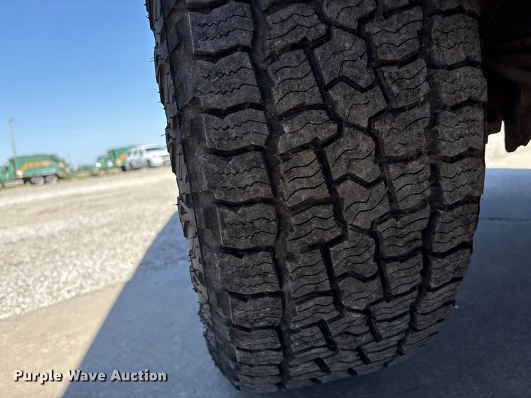 image for item ET6145 2011 Ford F150 XL pickup truck