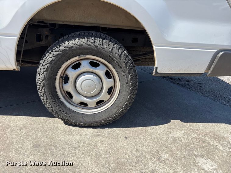 image for item ET6145 2011 Ford F150 XL pickup truck