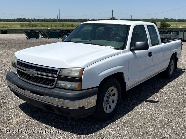 image for item ET6146 2007 Chevrolet Silverado 1500 Ext. Cab pickup truck