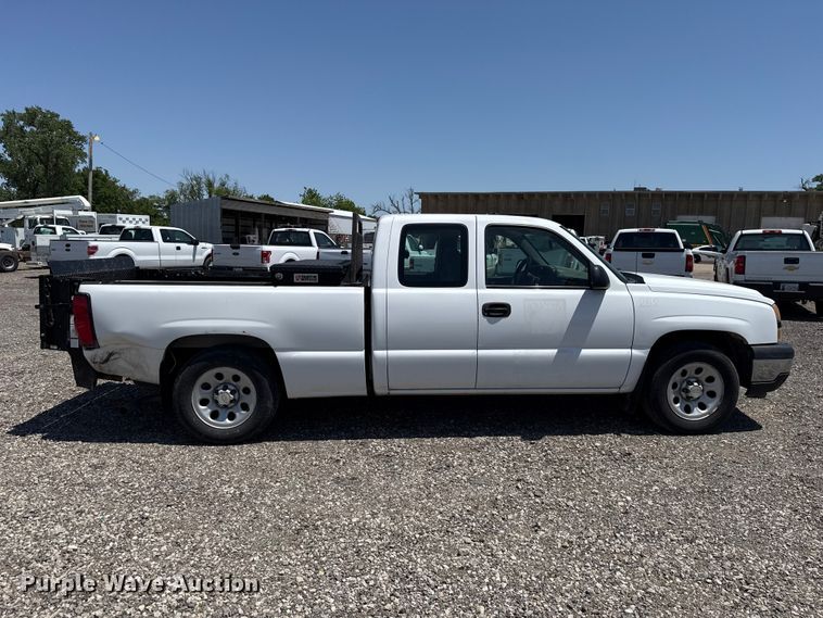 image for item ET6146 2007 Chevrolet Silverado 1500 Ext. Cab pickup truck