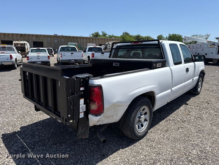 image for item ET6146 2007 Chevrolet Silverado 1500 Ext. Cab pickup truck
