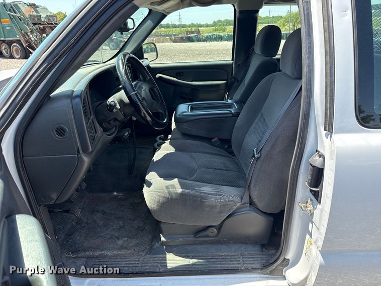 image for item ET6146 2007 Chevrolet Silverado 1500 Ext. Cab pickup truck