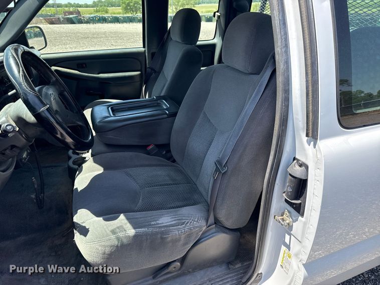 image for item ET6146 2007 Chevrolet Silverado 1500 Ext. Cab pickup truck