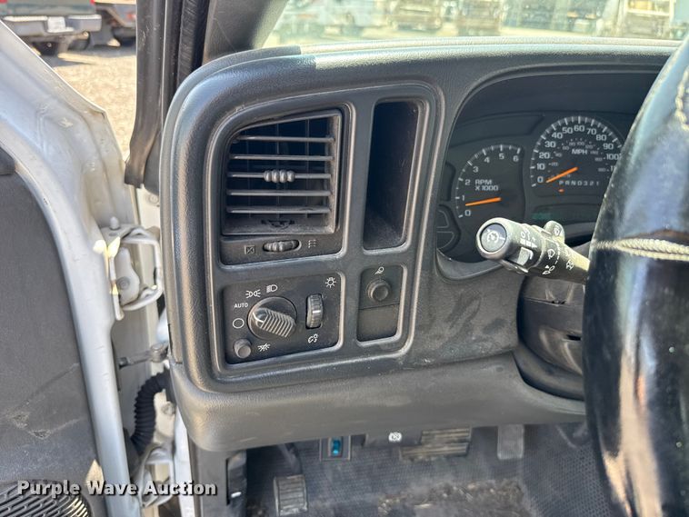 image for item ET6146 2007 Chevrolet Silverado 1500 Ext. Cab pickup truck