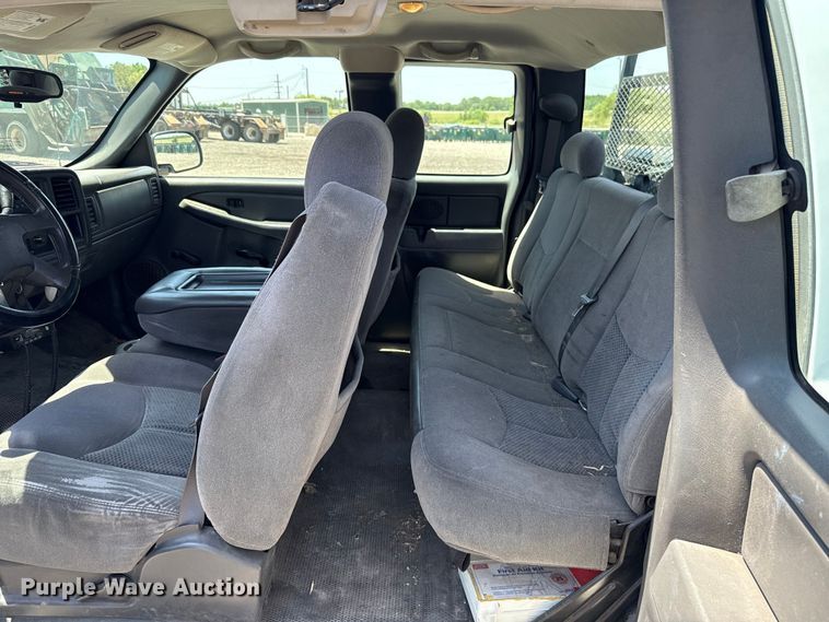 image for item ET6146 2007 Chevrolet Silverado 1500 Ext. Cab pickup truck