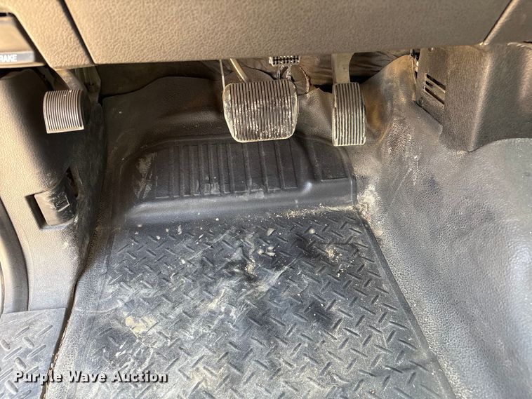 image for item ET6147 2011 Ford F150 XL Ext. Cab pickup truck