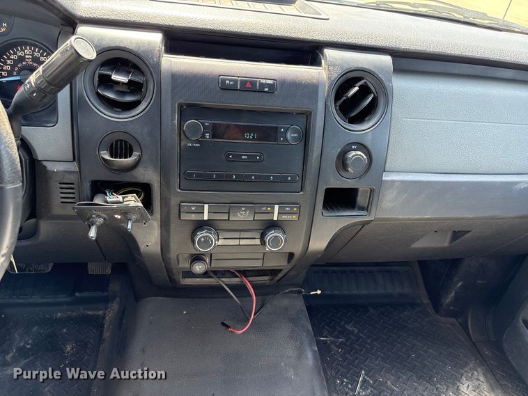 image for item ET6147 2011 Ford F150 XL Ext. Cab pickup truck