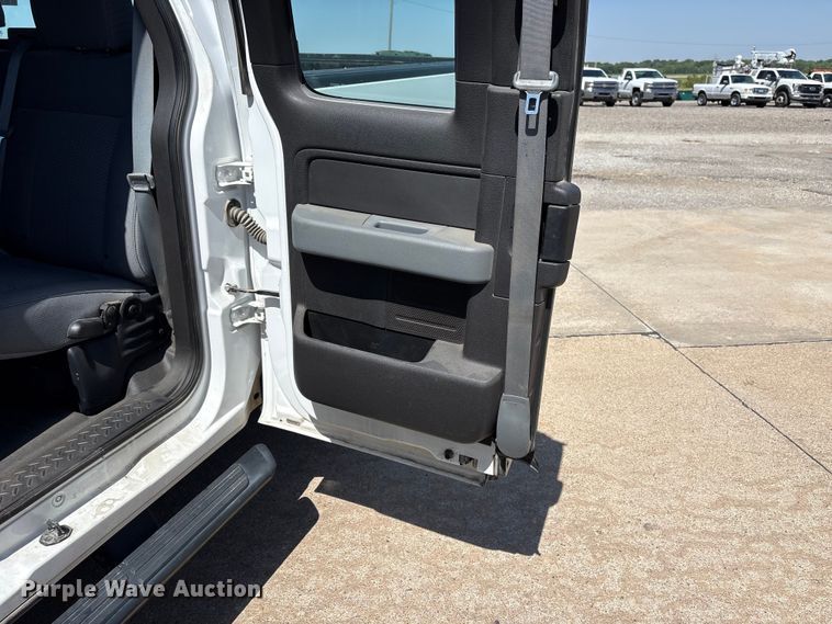 image for item ET6147 2011 Ford F150 XL Ext. Cab pickup truck