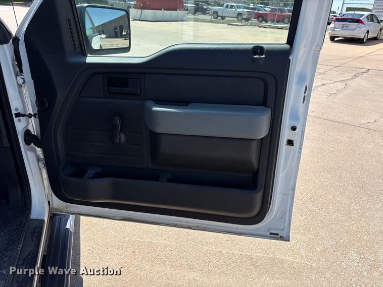 image for item ET6147 2011 Ford F150 XL Ext. Cab pickup truck