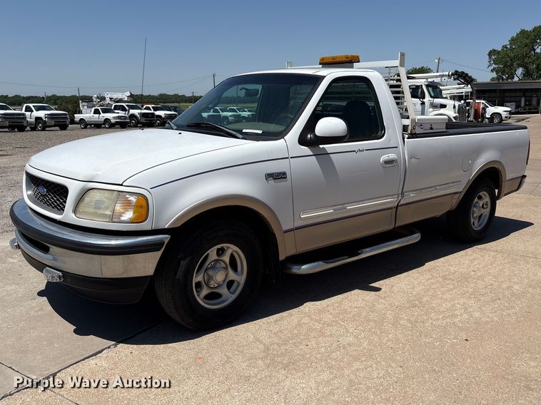 image for item ET6148 1997 Ford F150 pickup truck