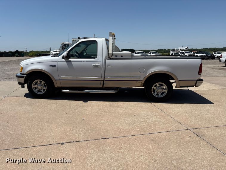image for item ET6148 1997 Ford F150 pickup truck