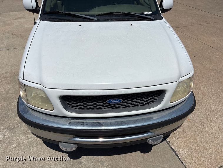 image for item ET6148 1997 Ford F150 pickup truck