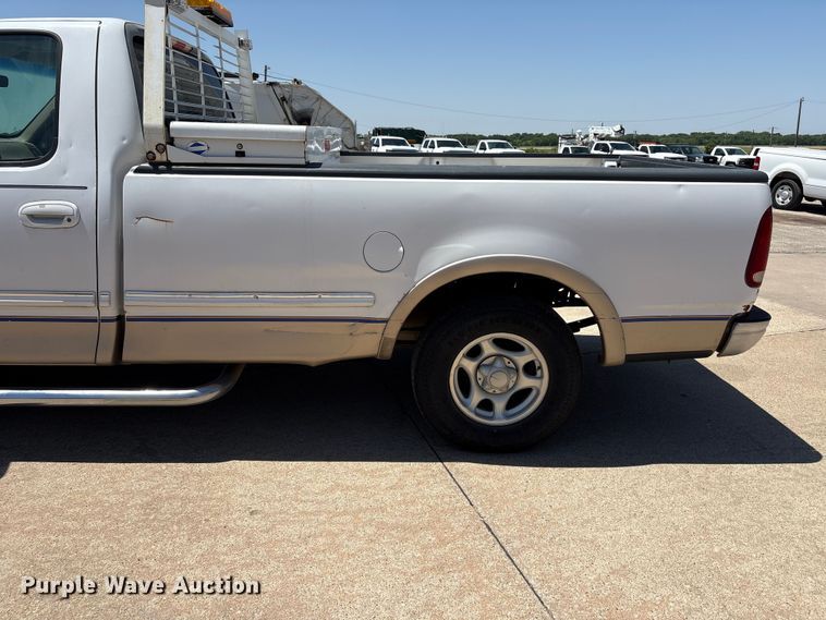 image for item ET6148 1997 Ford F150 pickup truck