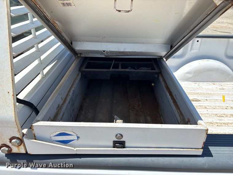 image for item ET6148 1997 Ford F150 pickup truck