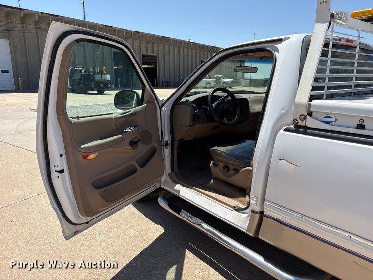 image for item ET6148 1997 Ford F150 pickup truck
