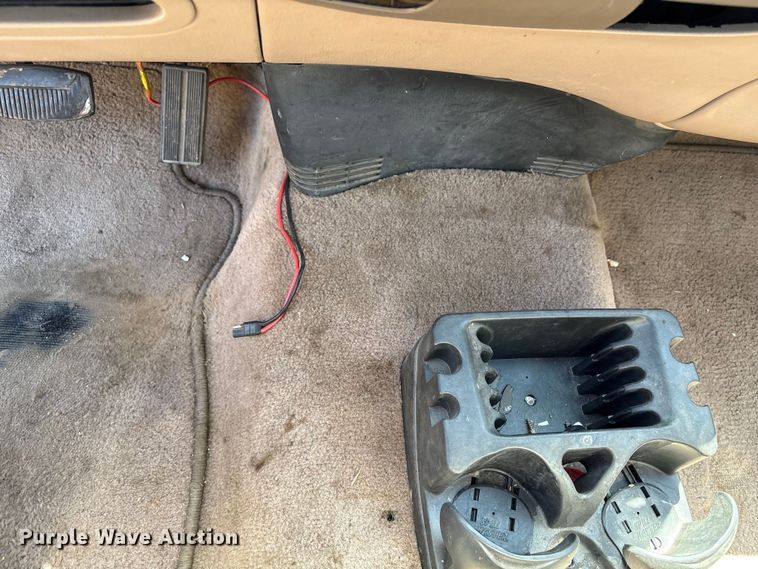 image for item ET6148 1997 Ford F150 pickup truck