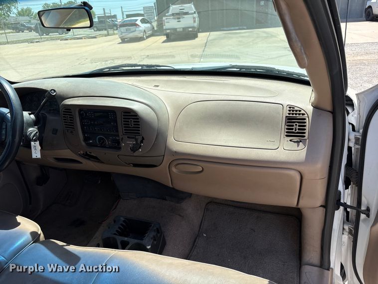 image for item ET6148 1997 Ford F150 pickup truck