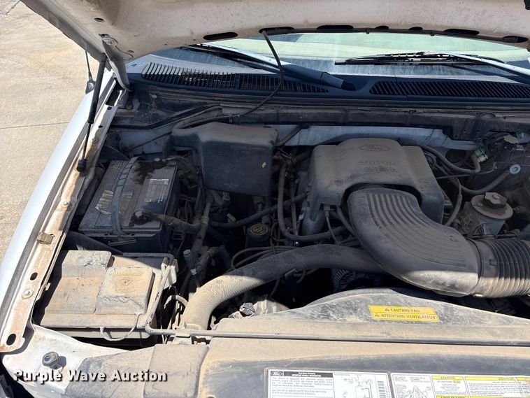 image for item ET6148 1997 Ford F150 pickup truck