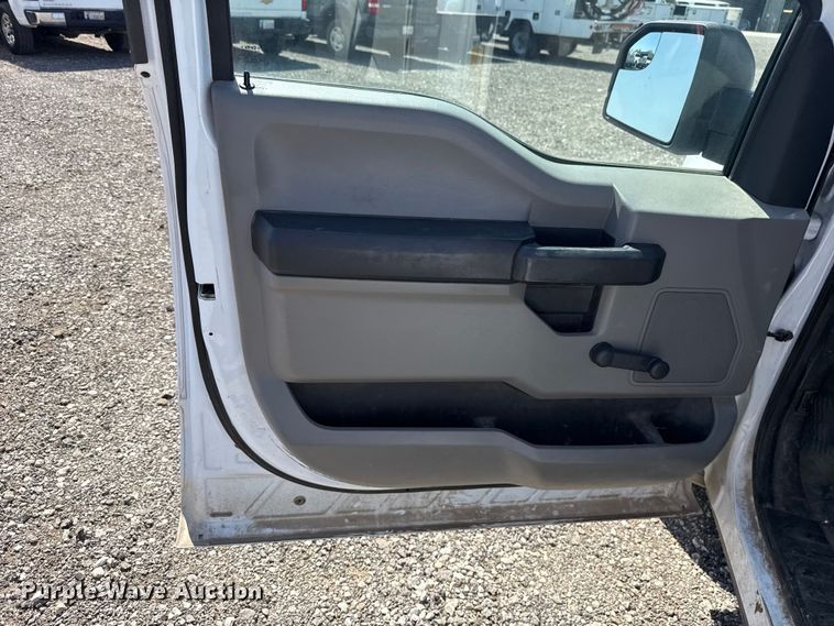image for item ET6150 2016 Ford F150 XL pickup truck