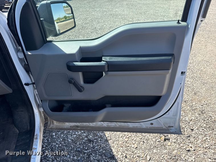 image for item ET6150 2016 Ford F150 XL pickup truck