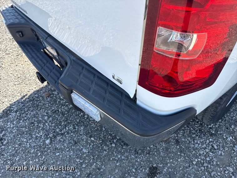 image for item ET6151 2011 Chevrolet Silverado 1500 pickup truck