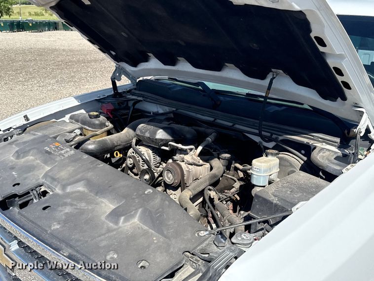 image for item ET6151 2011 Chevrolet Silverado 1500 pickup truck