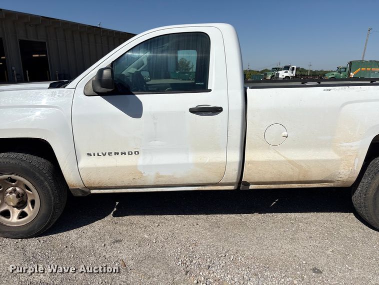 image for item ET6152 2015 Chevrolet Silverado 1500 pickup truck