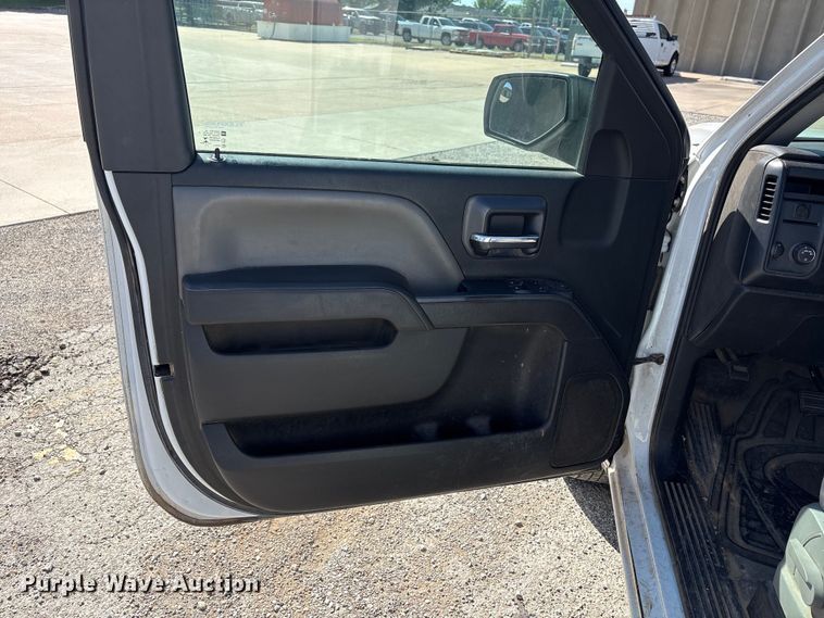 image for item ET6152 2015 Chevrolet Silverado 1500 pickup truck