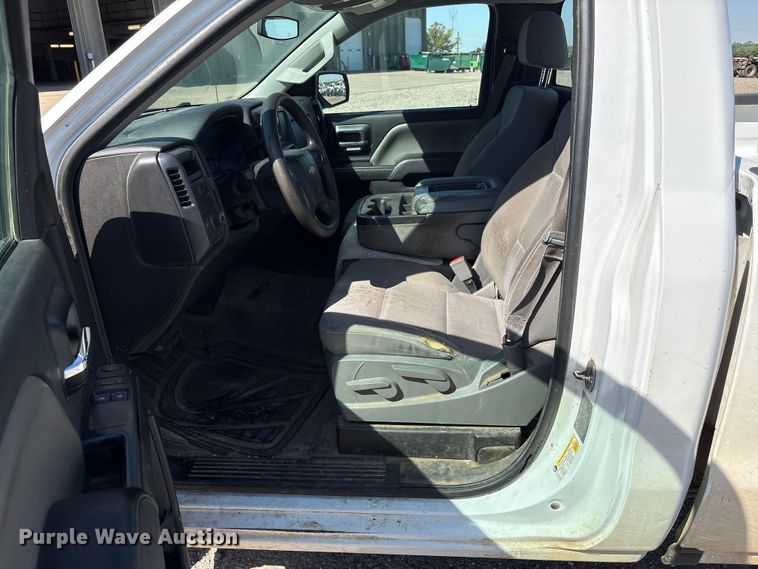 image for item ET6152 2015 Chevrolet Silverado 1500 pickup truck
