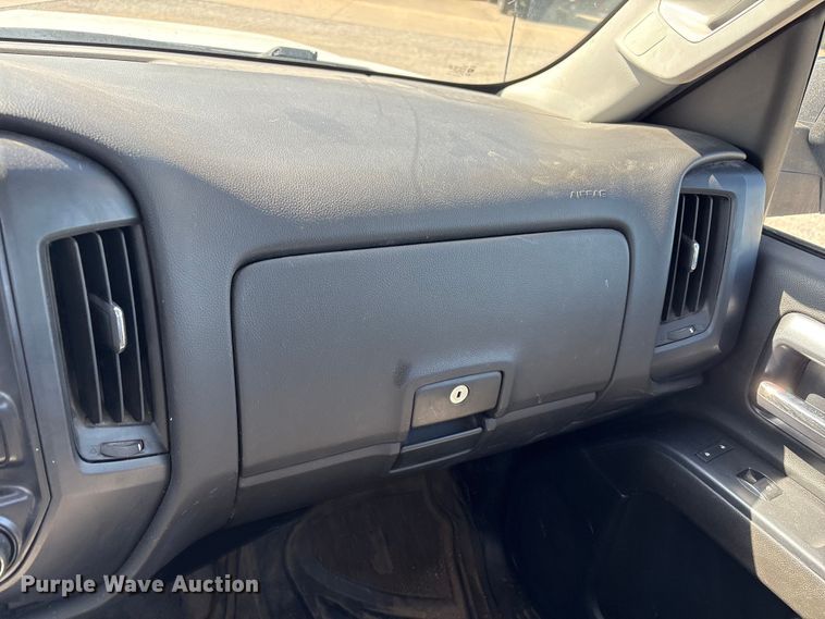 image for item ET6152 2015 Chevrolet Silverado 1500 pickup truck