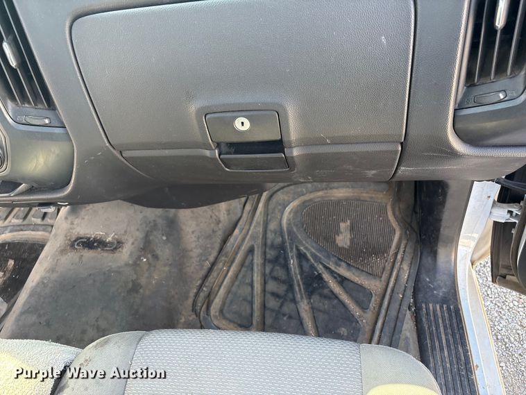 image for item ET6152 2015 Chevrolet Silverado 1500 pickup truck