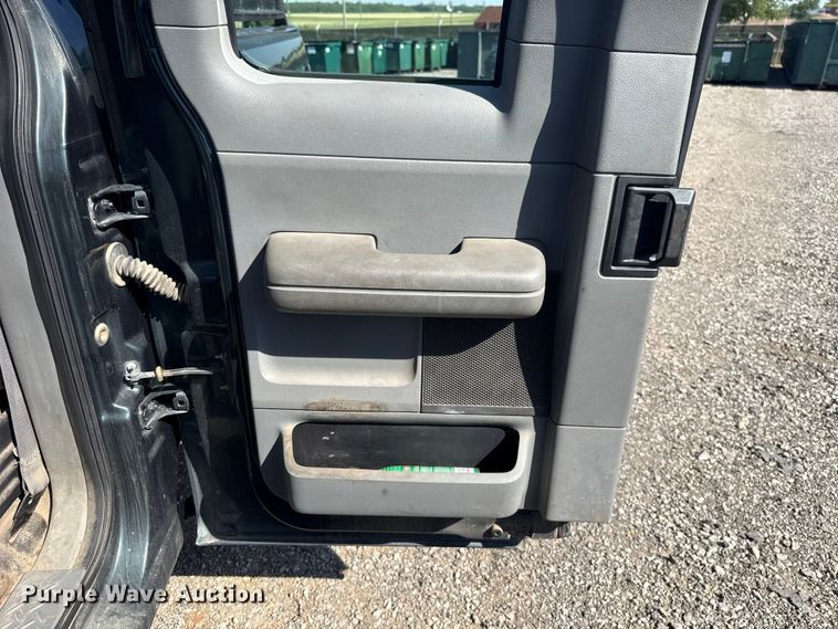 image for item ET6153 2006 Ford F150  Ext. Cab pickup truck