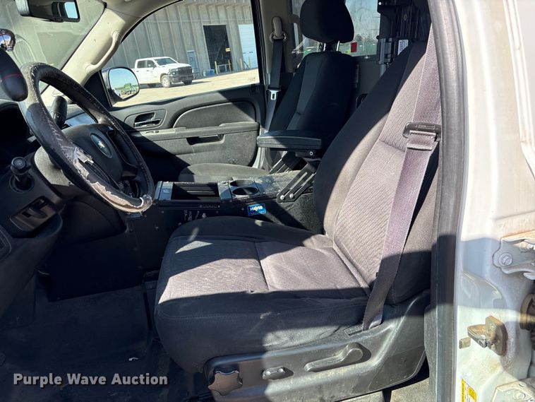 image for item ET6155 2014 Chevrolet Tahoe Police SUV