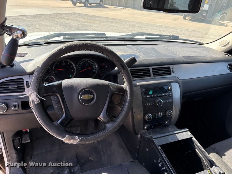 image for item ET6155 2014 Chevrolet Tahoe Police SUV
