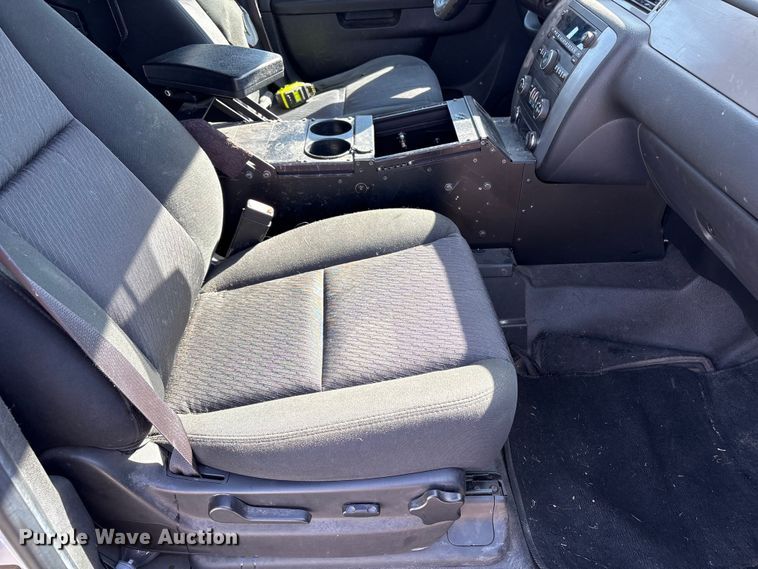 image for item ET6155 2014 Chevrolet Tahoe Police SUV