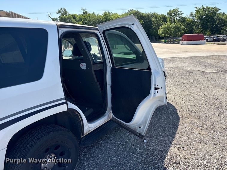 image for item ET6155 2014 Chevrolet Tahoe Police SUV