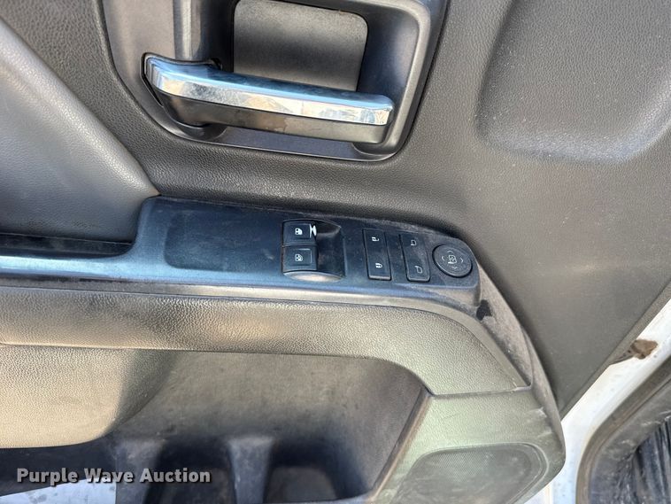 image for item ET6156 2015 Chevrolet Silverado 2500 utility bed pickup truck