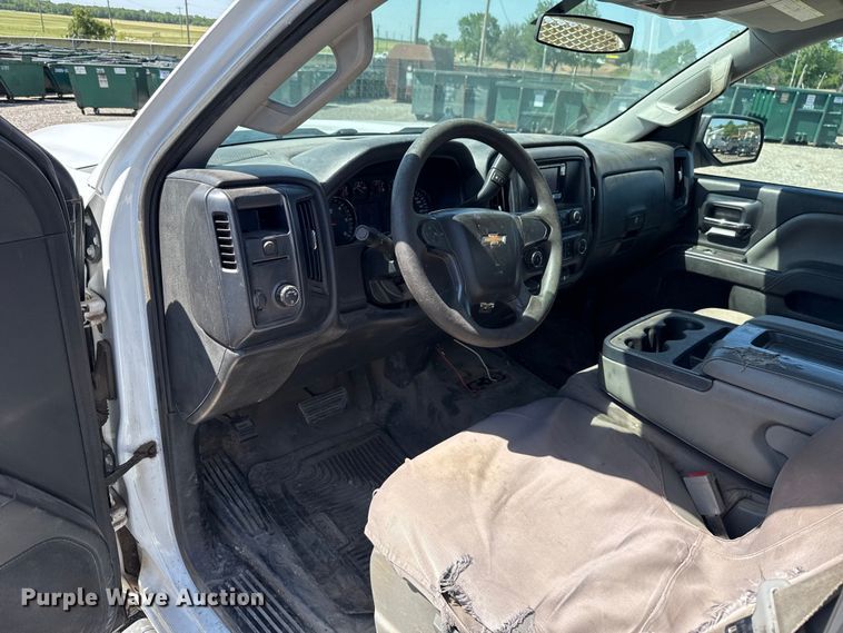 image for item ET6156 2015 Chevrolet Silverado 2500 utility bed pickup truck