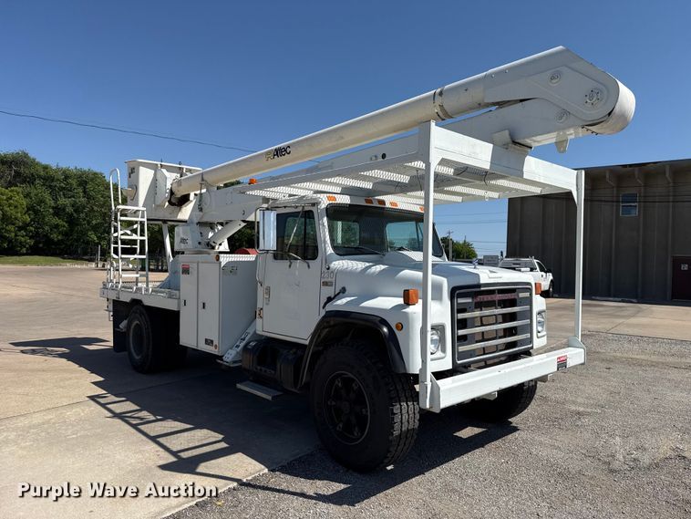 image for item ET6157 1986 International F1954 bucket truck